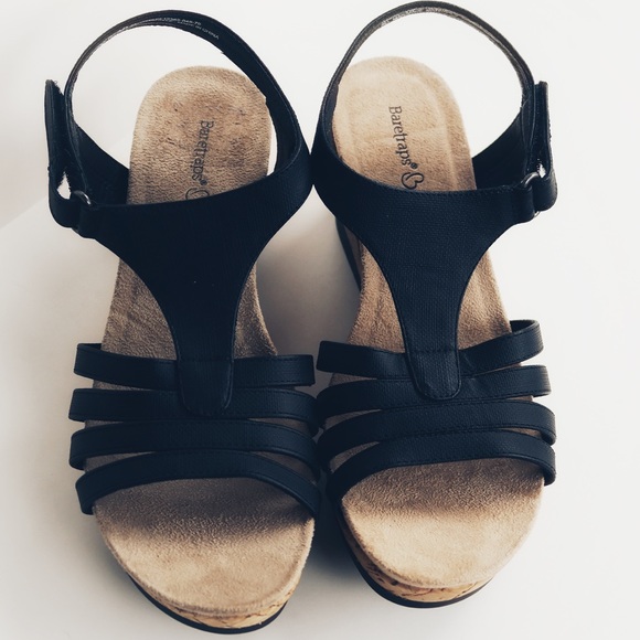 New Baretraps Black Strappy Wedge 